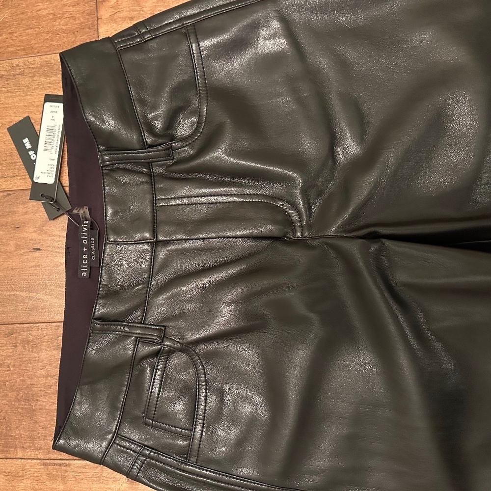 Alice + Olivia Trish Vegan Wide Leg Pant, NWT, size 4, black - Picture 5 of 6